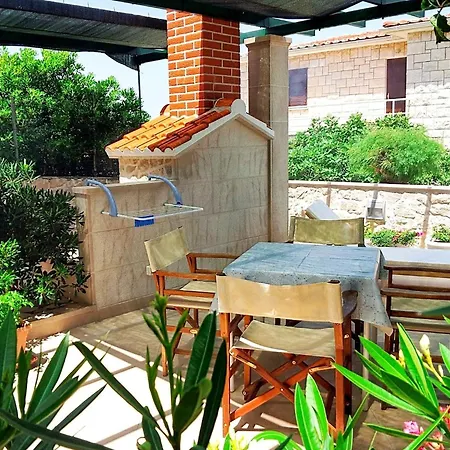 Gracin - One Bedroom With Terrace A1